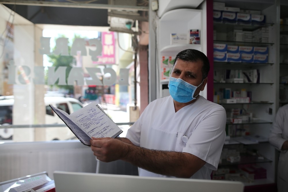 Hastaların eczanelere olan 30 bin liralık borcunu ödedi 