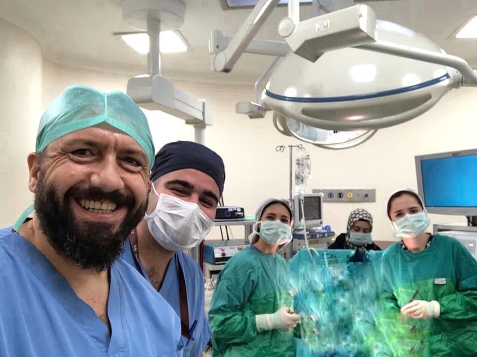 Hastalarından aldığı 70 ton kiloyla rekor kırdı 