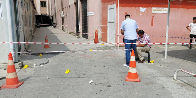 Hastane morgu önünde korku dolu anlar! Tartışma silahlı kavgaya dönüştü