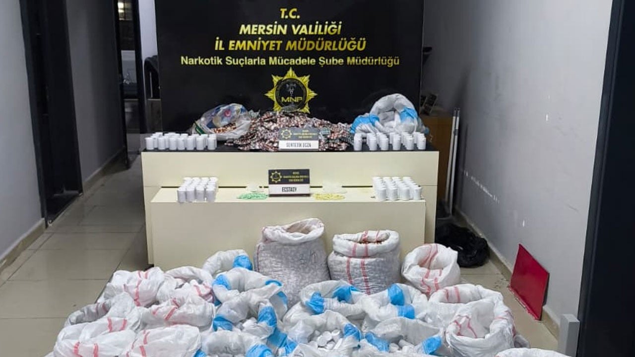 Hastane otoparkında çıkanlara bakın! Panelvan değil zehir deposu