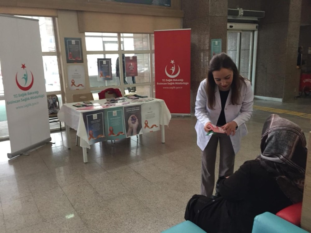 Hastanede bilgilendirme standı açıldı 