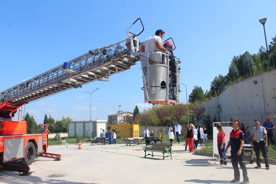 Hastanede nefes kesen tatbikat 