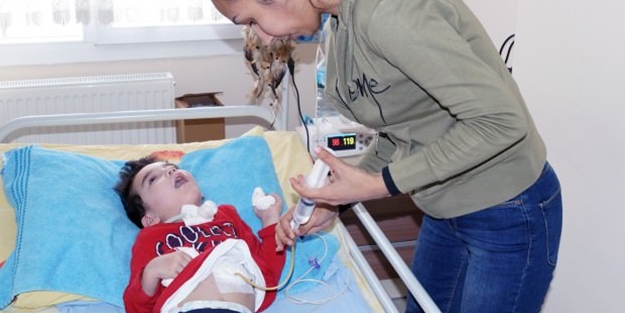 Hastanede skandal: Oksijen yerine azot gazı verince minik çocuk beyin felci geçirdi!