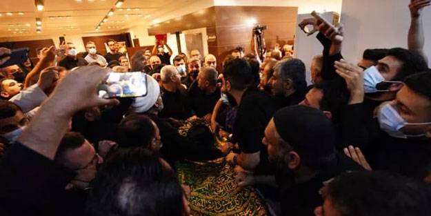 Hastaneden cenazesini almaya yüzlerce kişi gitti