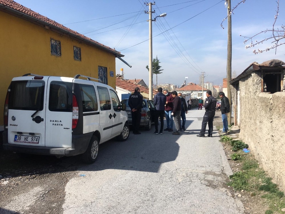 Hastaneden evine dönen lösemi hastası otomobilin içinde hayatını kaybetti 