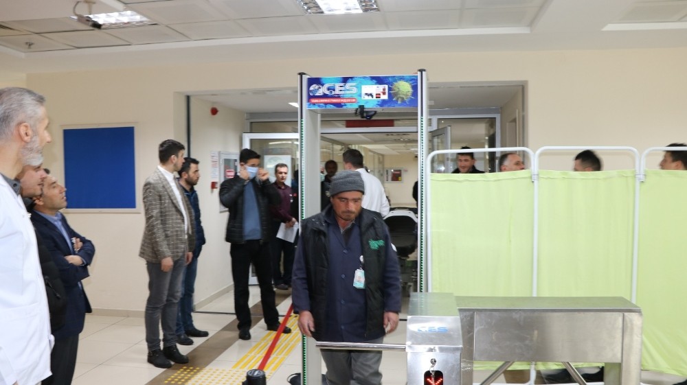 Hastaneler için temassız geçiş sistemi kuruldu 