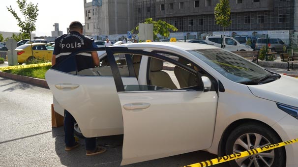 Hastaneye götürüldüğü sırada silahını çıkardı ve...