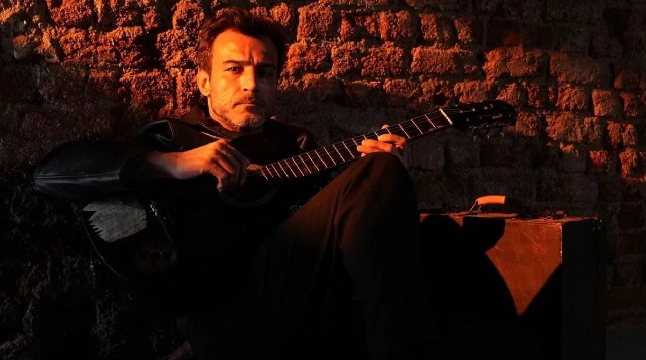 Hastaneye kaldırılmıştı! Şarkıcı Rıza Tamer hayatını kaybetti