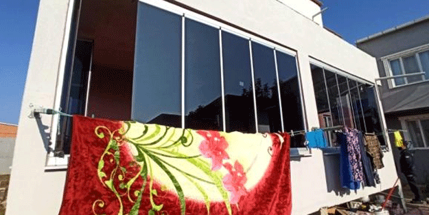 Hatalı cam balkon bütün aileyi zehirledi!