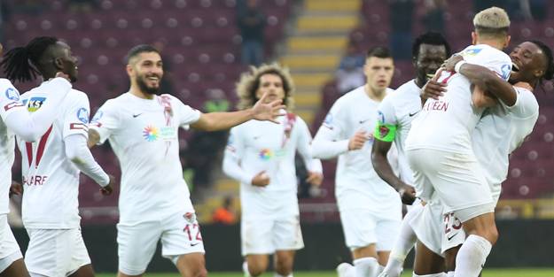 Hatay, Antalya'yı üç golle uğurladı