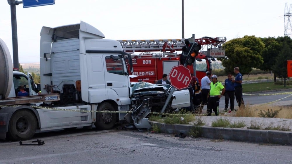 Hatay Emniyet Müdürü ve ailesi kaza geçirdi 