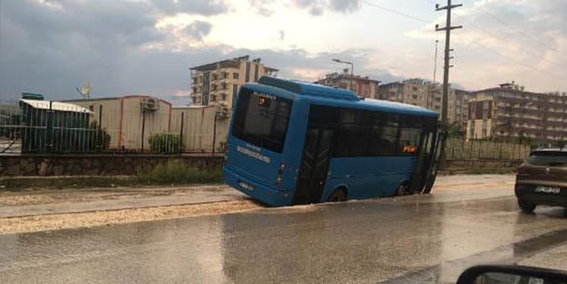 Hatay sele teslim oldu!