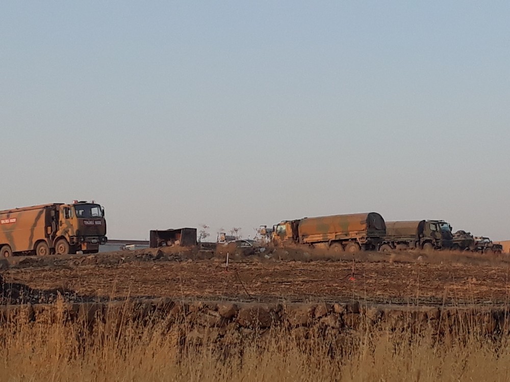 Hatay sınır birliklerine tank sevkıyatı sürüyor 