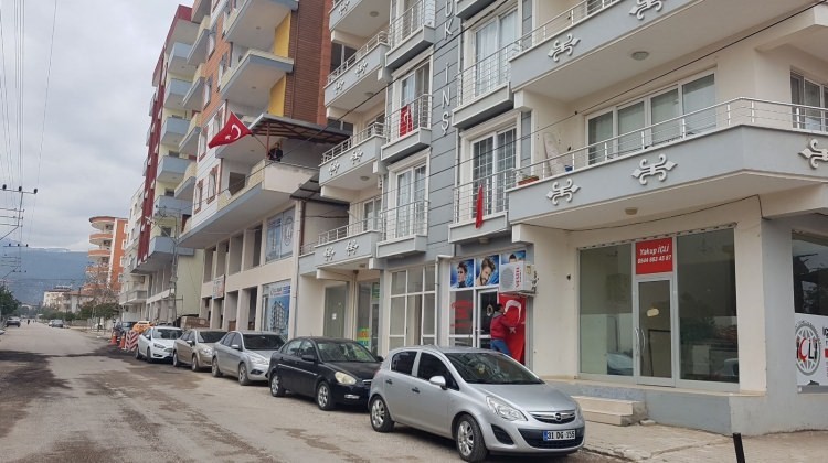 Hatay Valiliği'nden bomba çağrı: Ev ve iş yerlerine...