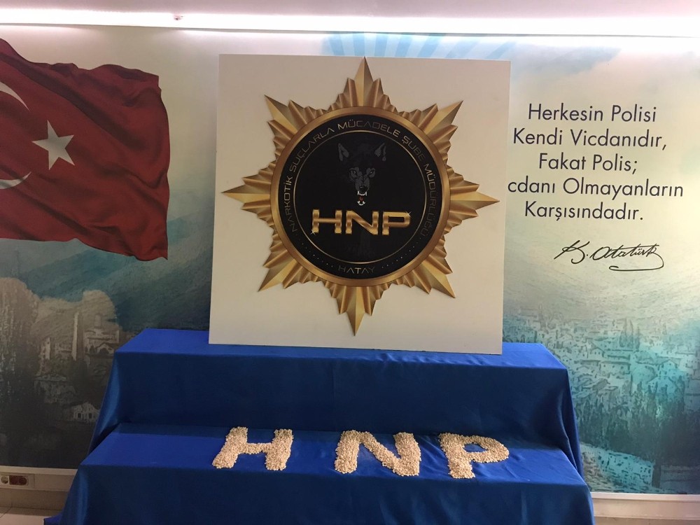 Hatay’da 10 bin 800 adet uyuşturucu hap ele geçirildi 
