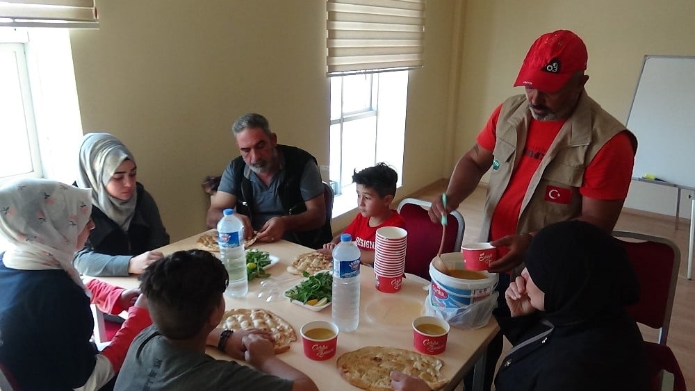 Hatay’da 13 kaçak göçmen yakalandı 