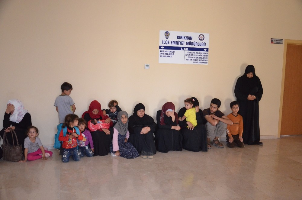 Hatay’da 18 düzensiz göçmen yakalandı 