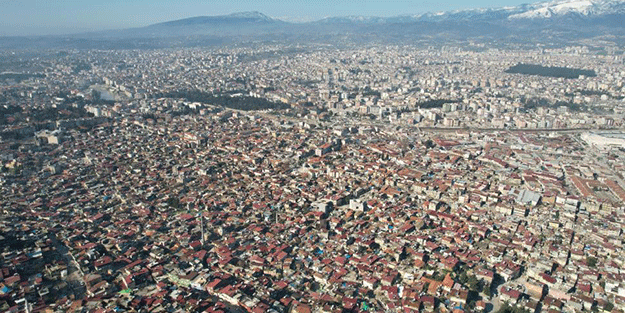 Hatay’da depremin bıraktığı enkaz havadan görüntülendi