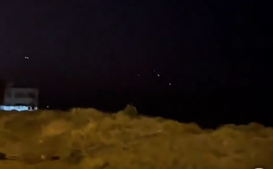 Hatay’da eşsiz manzara! Siyonistlerin tepesine inen füzeler böyle görüldü