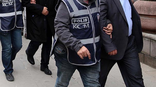 Hatay'da FETÖ/PDY operasyonu: 9 vergi müfettişi gözaltına alındı