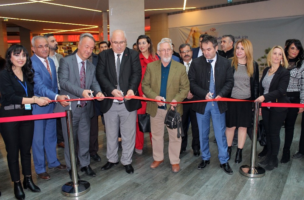 Hatay’da hükümlü ve tutukluların yaptığı resim ve el işleri sergilendi 
