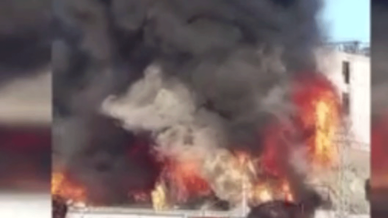 Hatay'da işçilerin kaldığı konteyner yatakhaneler alevlere teslim oldu!