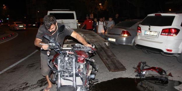 Hatay'da kaza yapan motosikletteki bir kişi öldü, bir kişi yaralandı