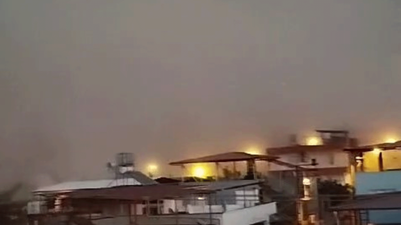 Hatay'da kontrollü patlama! Şehri toz bulutu kapladı