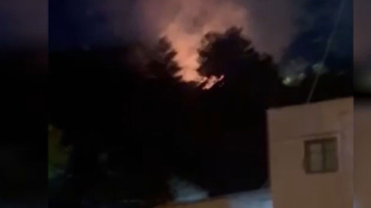Hatay'da korku dolu anlar! Havai fişek ormanı tutuşturdu