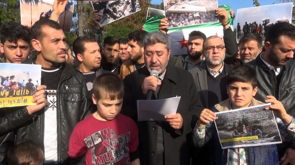 Hatay’da Suriyeliler İdlib’deki saldırıları protesto etti 