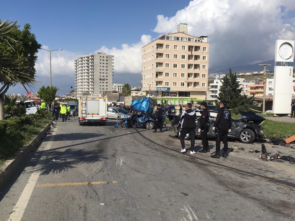 Hatay’da tır 5 can aldı 
