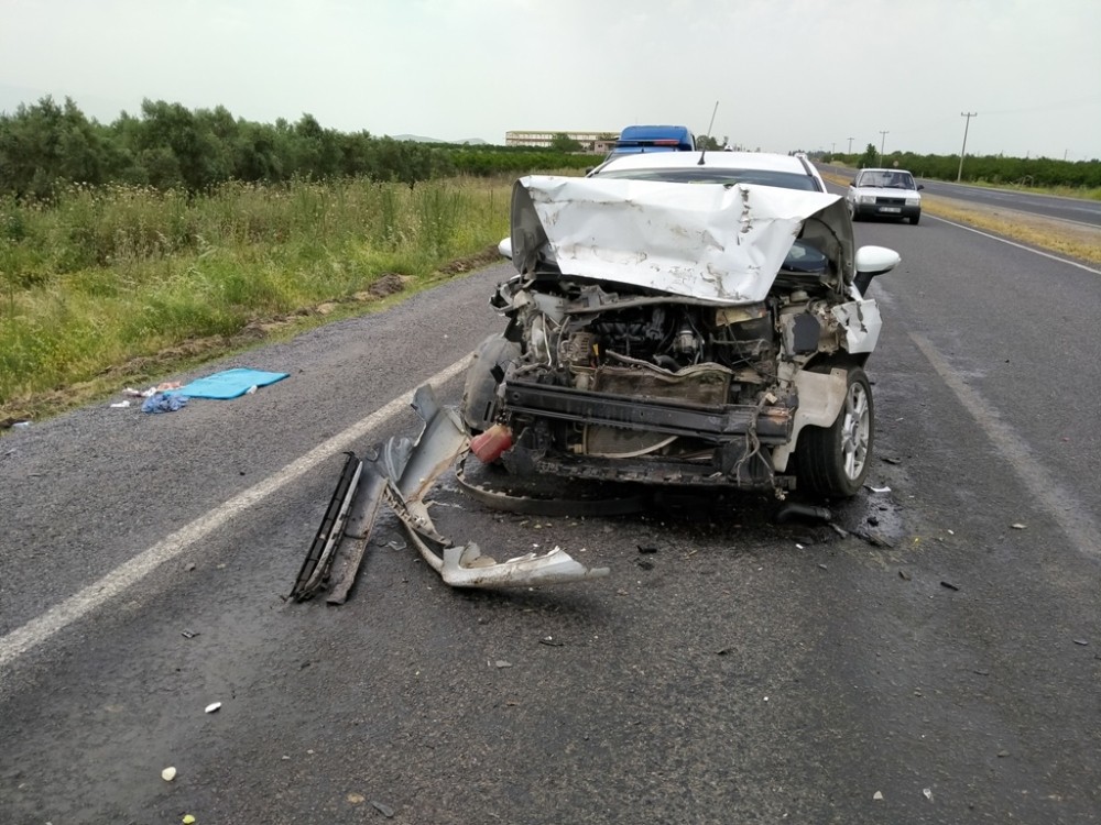 Hatay’da trafik kazası: 3 yaralı 