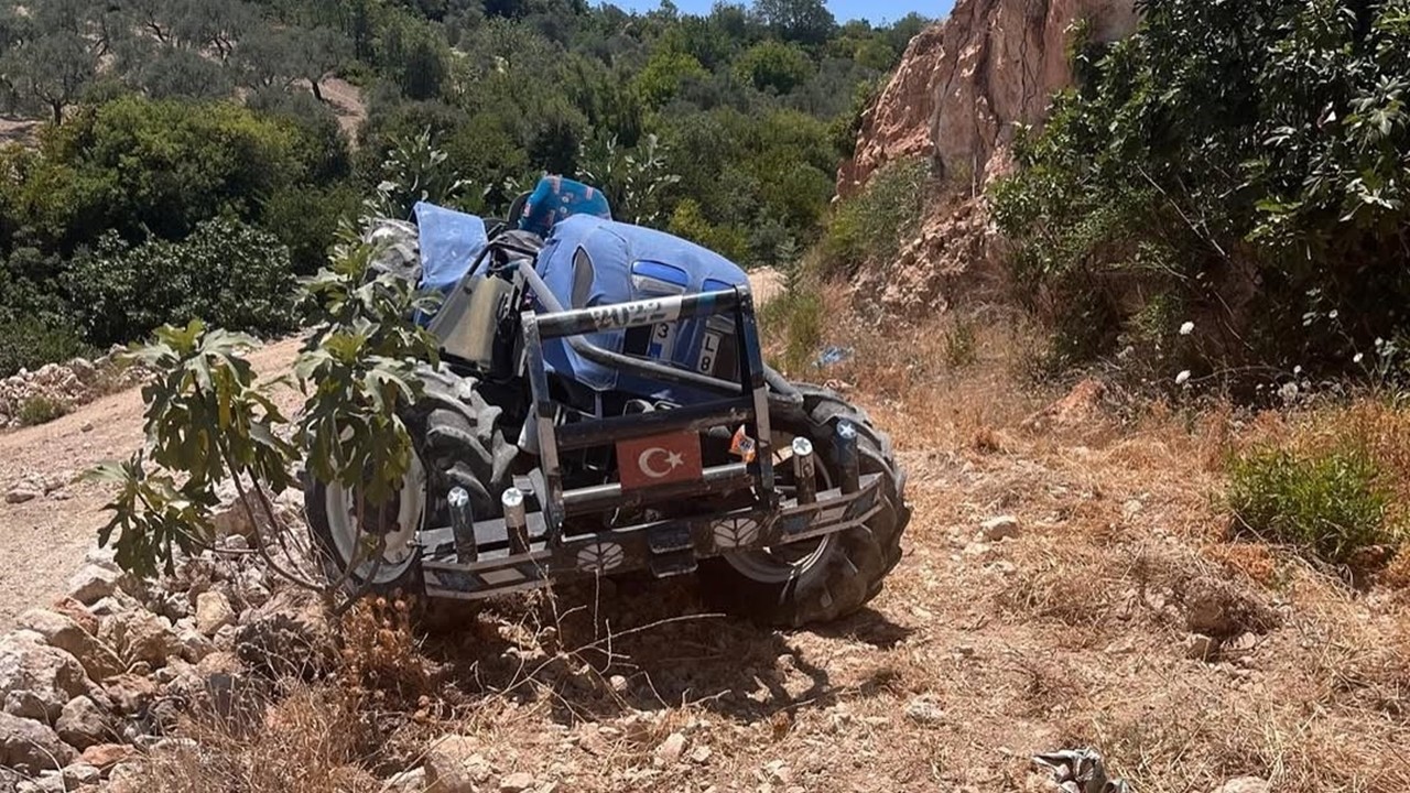 Hatay’da Traktör Devrildi: 2 Kişi Yaralandı