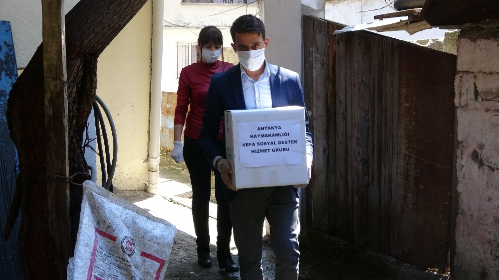 Hatay’da Vefa Sosyal Destek Ekibi görev başında 