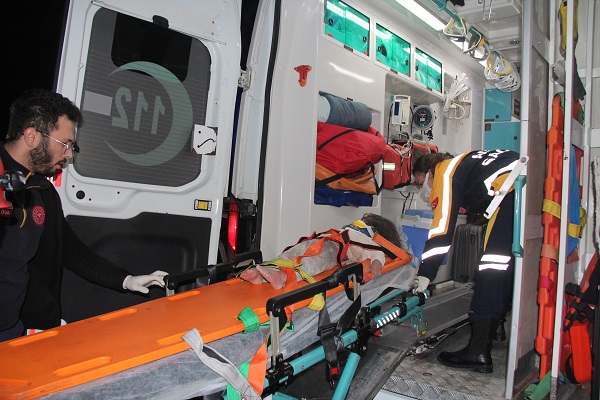 Hatay'dan güzel haber! 26 saat sonra iki çocuk böyle kurtarıldı