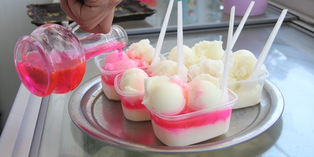 Hatay'ın serinleten tatlısı tezgahlarla buluştu