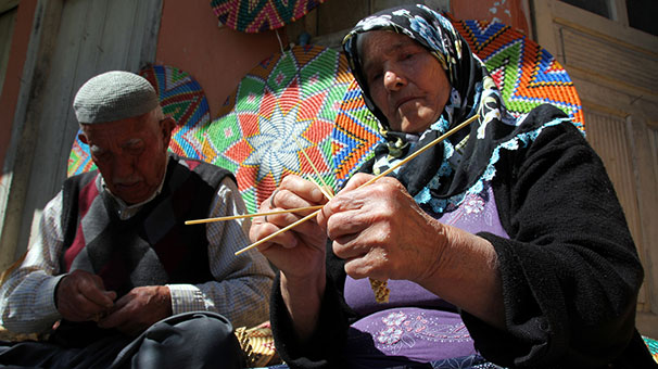 Hataylı 80'lik çiftin tek isteği mesleği öğretebilecekleri bir çırak!