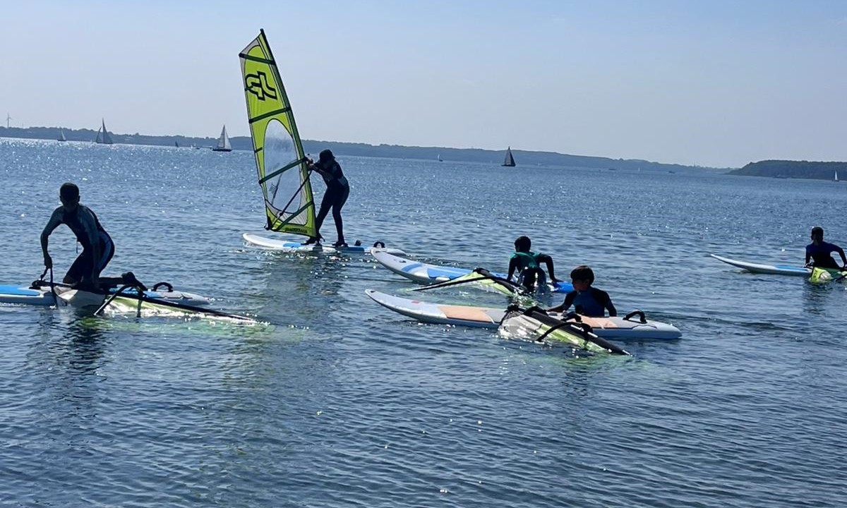Hataylı çocuklar, Kiel'de dalgalarla buluştu