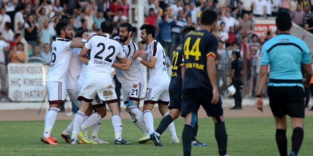 Hatayspor, Göztepe'yi 2 golle devirdi