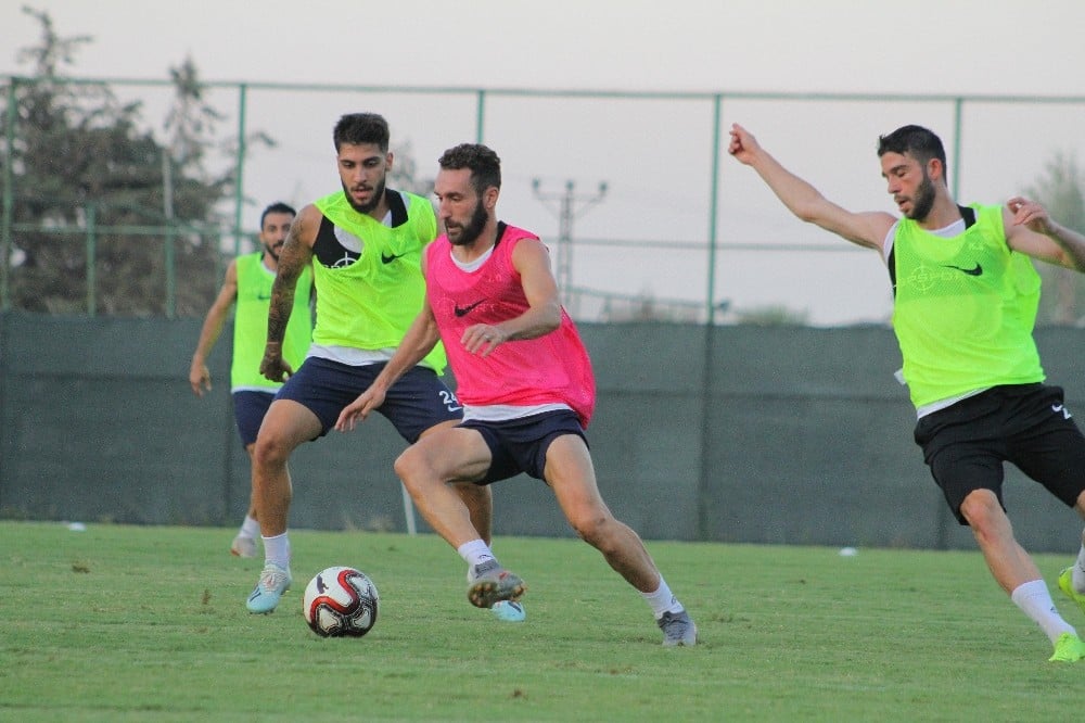 Hatayspor milli arada boş durmuyor 