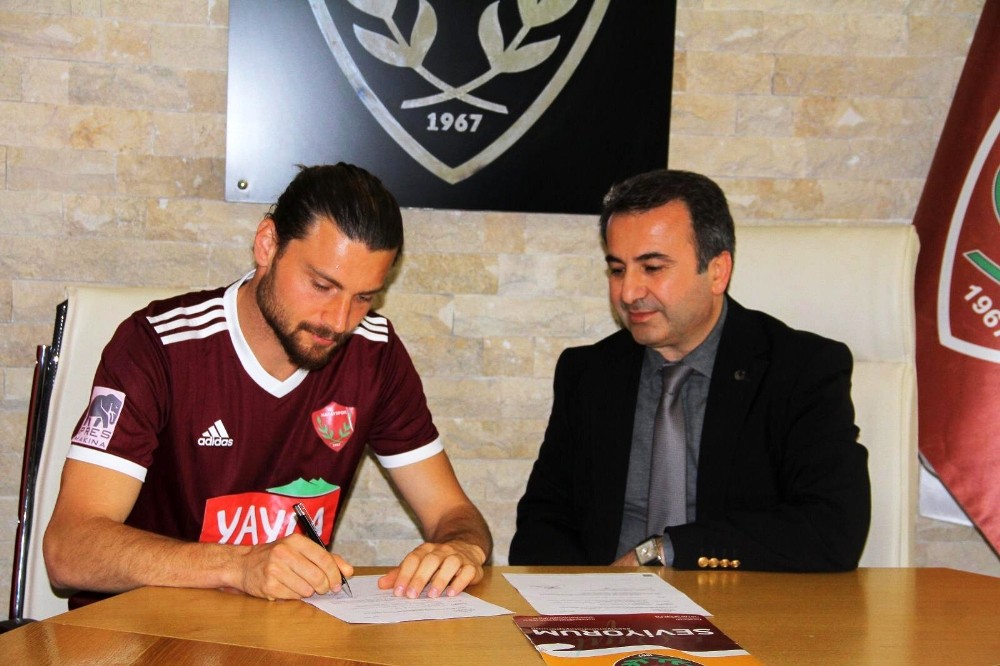 Hatayspor, Sadi ve Hamza ile 2 yıllık sözleşme yeniledi 