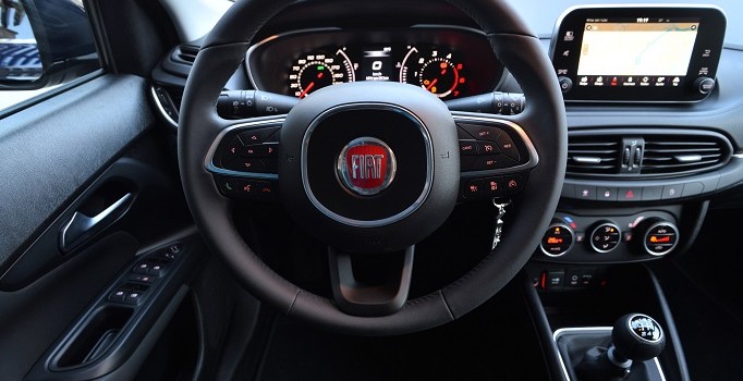 Hatchback Birmot'ta satışta