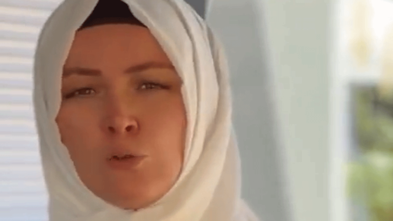 Hatice Kübra Tongar isyan etti ‘Kız çocuk reyonları çıplaklar reyonuna döndü’