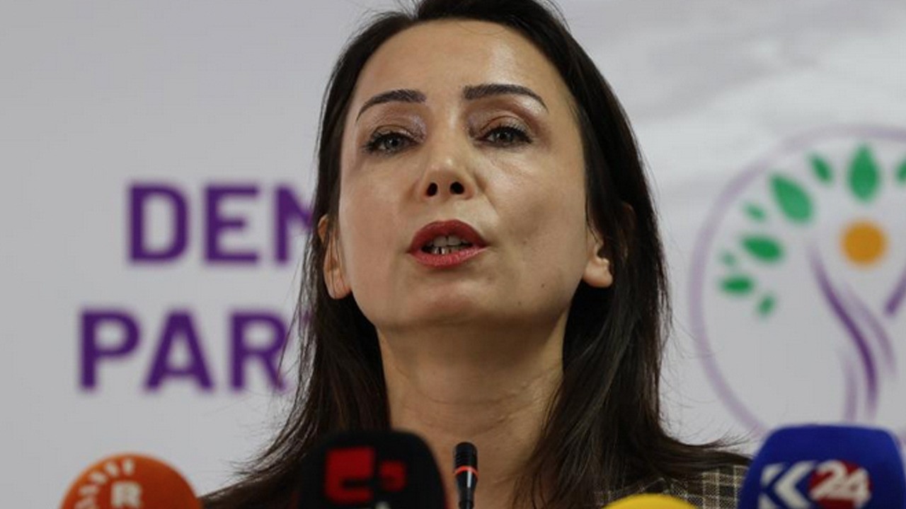 Hatimoğulları'ndan "İBB operasyonları" tepkisi: Rengi belli! Yine, şaşırtmadı...