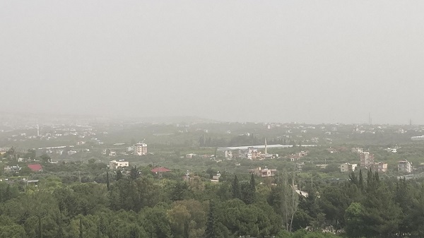 Hava bir anda kaplandı! Gökten çamur yağdı