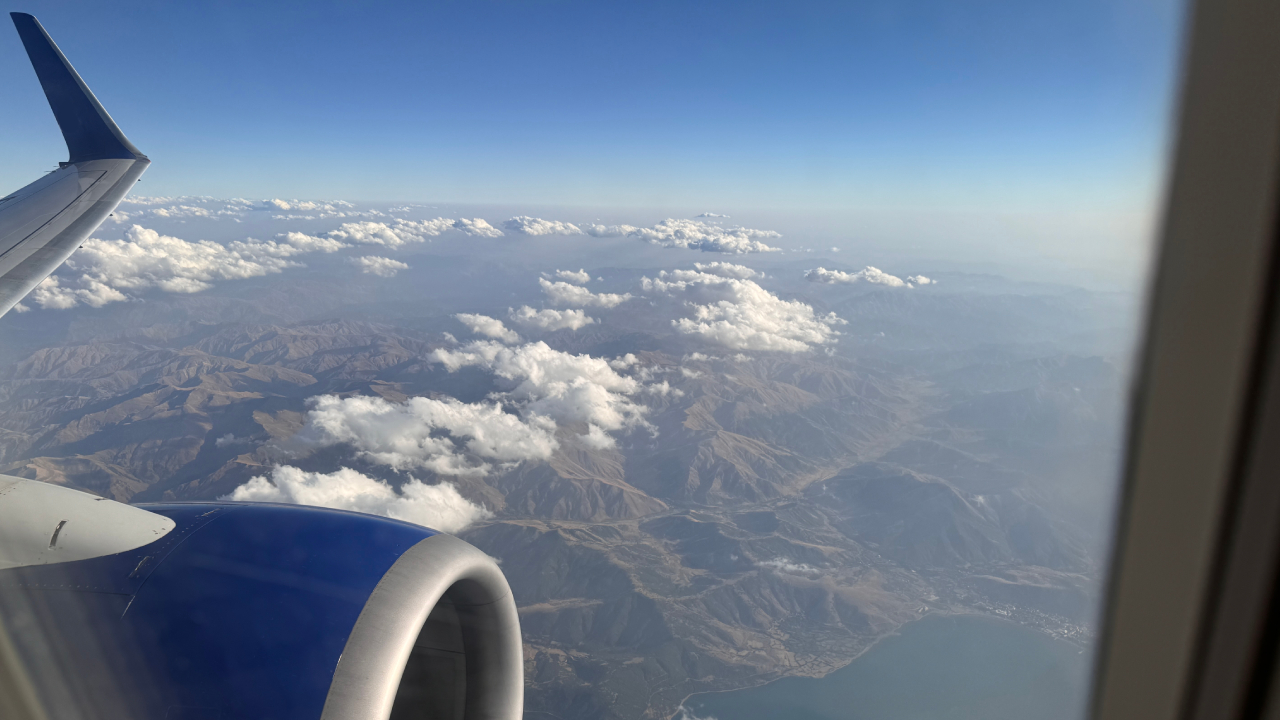 Hava yolu gerilimi Afganistan'a yaradı!