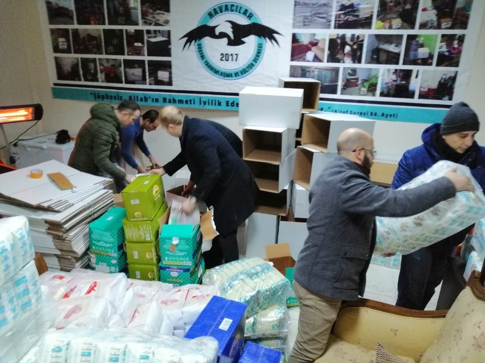 Havacılar Elazığ’a yardım kolileri gönderdi 