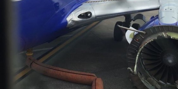 Havada motoru parçalanan uçak acil iniş yaptı