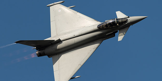 Havada tehlikeli yakınlaşma! NATO tatbikatı öncesi ipler gerildi