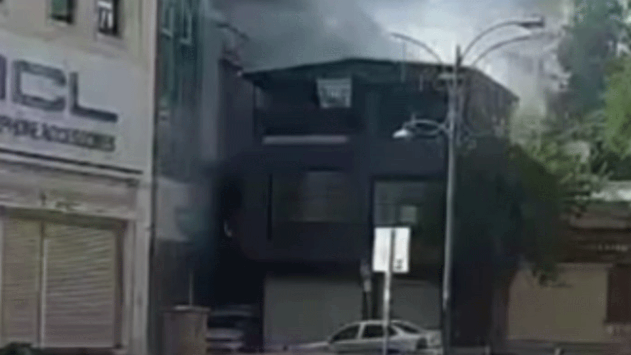 Havai fişek deposunda yangın! Patlama sesleri duyuldu!